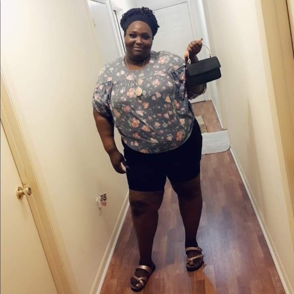 Meet your Posher, Loretta